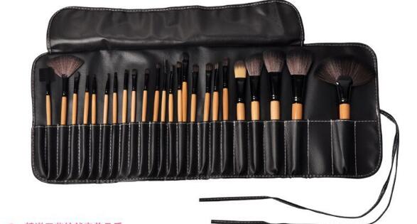 24-Piece Professional Makeup Brush Set with PU Gift Bag – Soft Fiber Brushes for Foundation, Eyeshadow, Eyebrows & Face Makeup | Beauty Tools for Women – Dubai, USA, UK, Canada, Australia