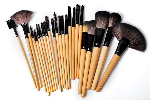 24-Piece Professional Makeup Brush Set with PU Gift Bag – Soft Fiber Brushes for Foundation, Eyeshadow, Eyebrows & Face Makeup | Beauty Tools for Women – Dubai, USA, UK, Canada, Australia